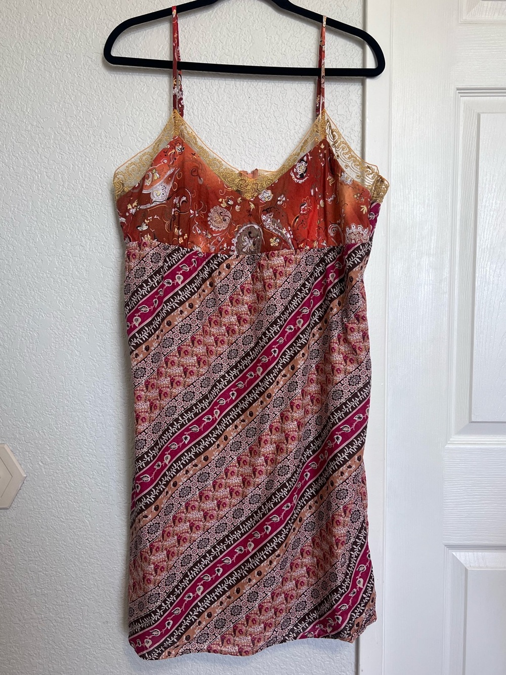 Vintage Xhilaration Y2K Boho Paisley Mini Dress Lace Trim Spaghetti Strap